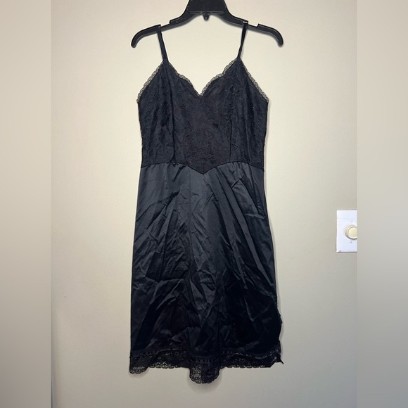 Vintage Vanity Fair Made In USA Black Lace Slip Nightgown Small - Picture 1 of 14